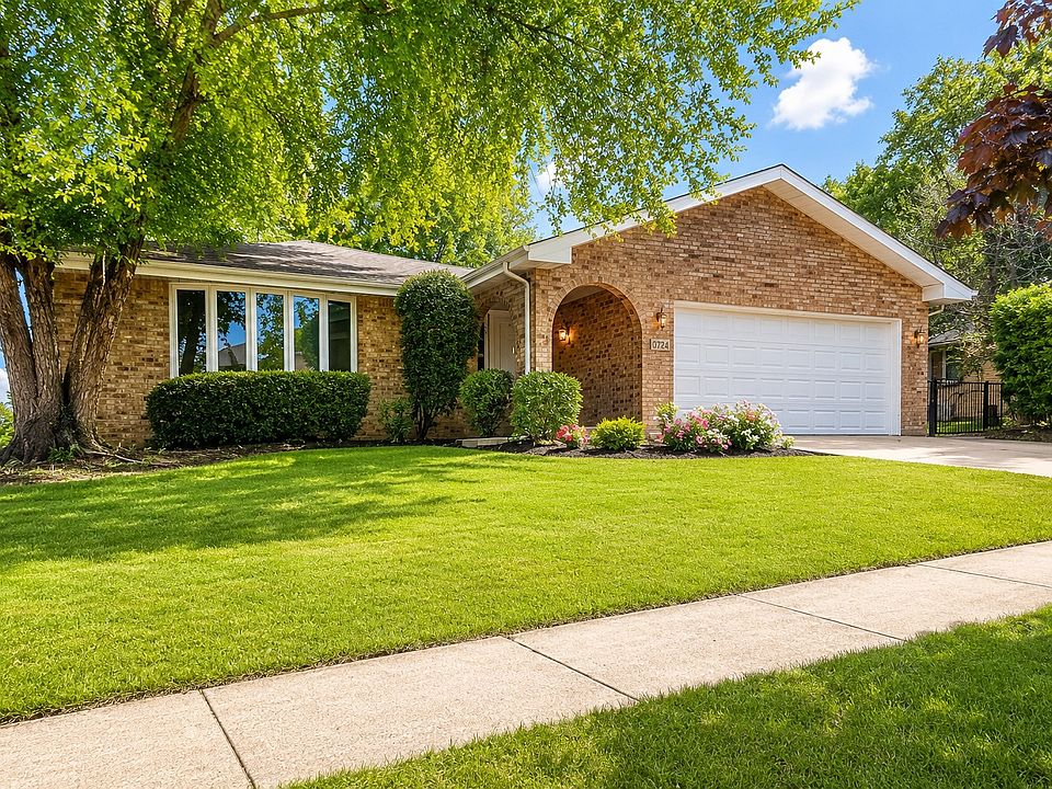 1st image of 12724 W Tanglewood Cir