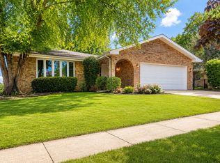 12724 W Tanglewood Cir, Palos Park, IL 60464