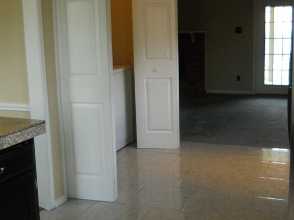5th image of 1818 Red Oak Ln