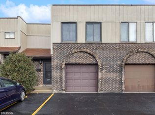 280 E Rimini Ct, Palatine, IL 60067