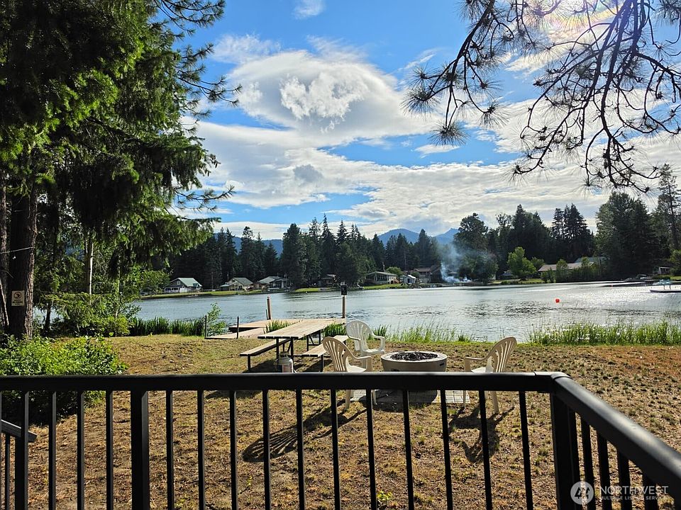 1st image of 571 Wapiti Drive