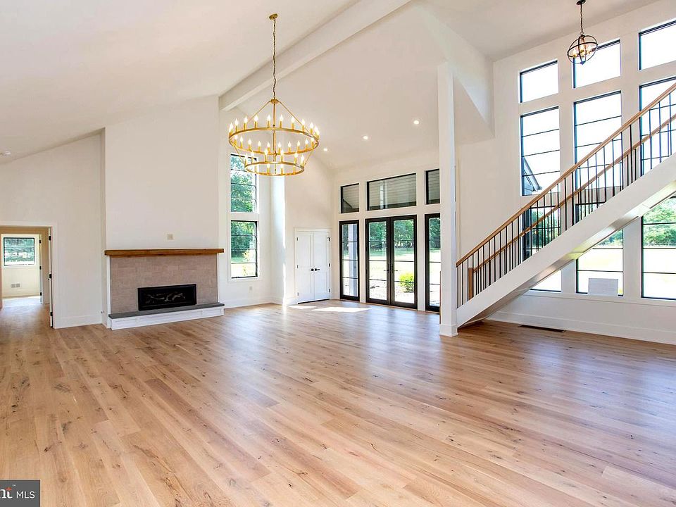 1st image of 5823 Rodgers Rd
