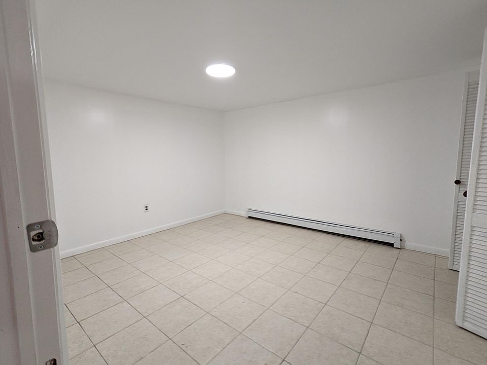 1st image of 4676 192nd St #B