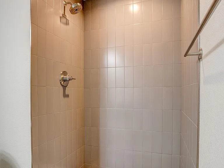 830 Cherokee Dr — Photo 23