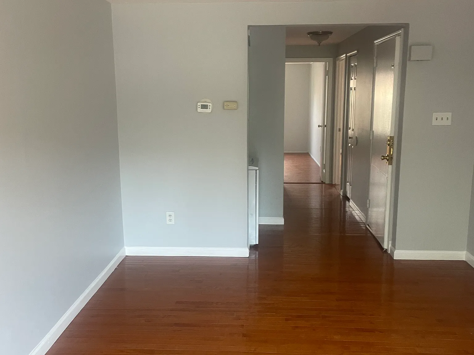 2 bed, 800 sqft, $1,800 — Photo 2