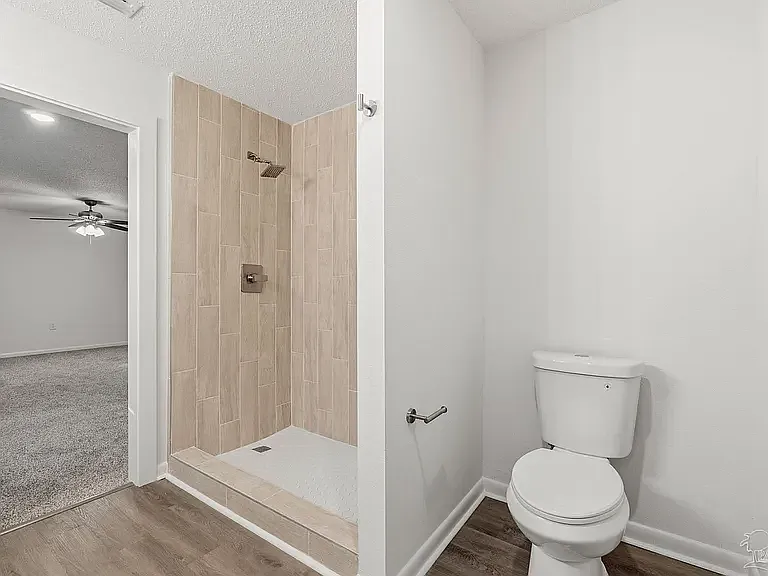 910 Whisperwood Ln S — Photo 25