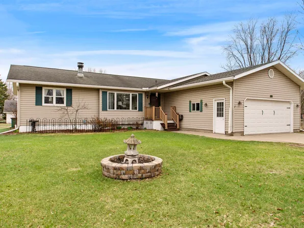 213 Water St, Marinette, WI 54143