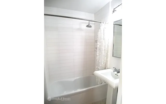 Rented by Douglas Elliman | media 24