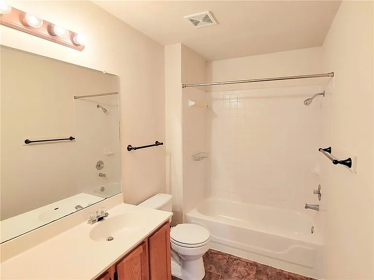 1101 Wood Creek Dr — Photo 14