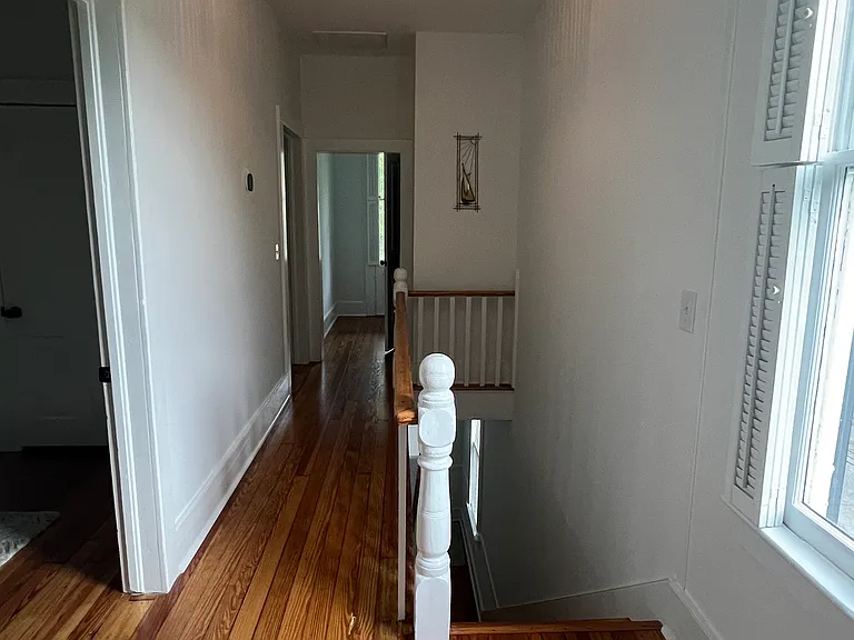 611 East St — Photo 18