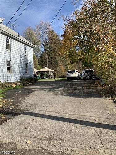 2nd image of 18 Flanders Rd