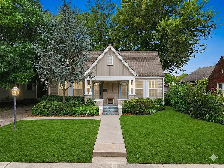 832 S Indianapolis Ave — Photo 1