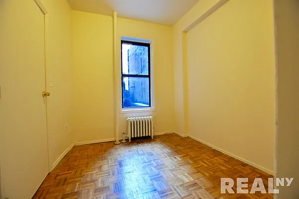 Rented by REAL New York | media 23