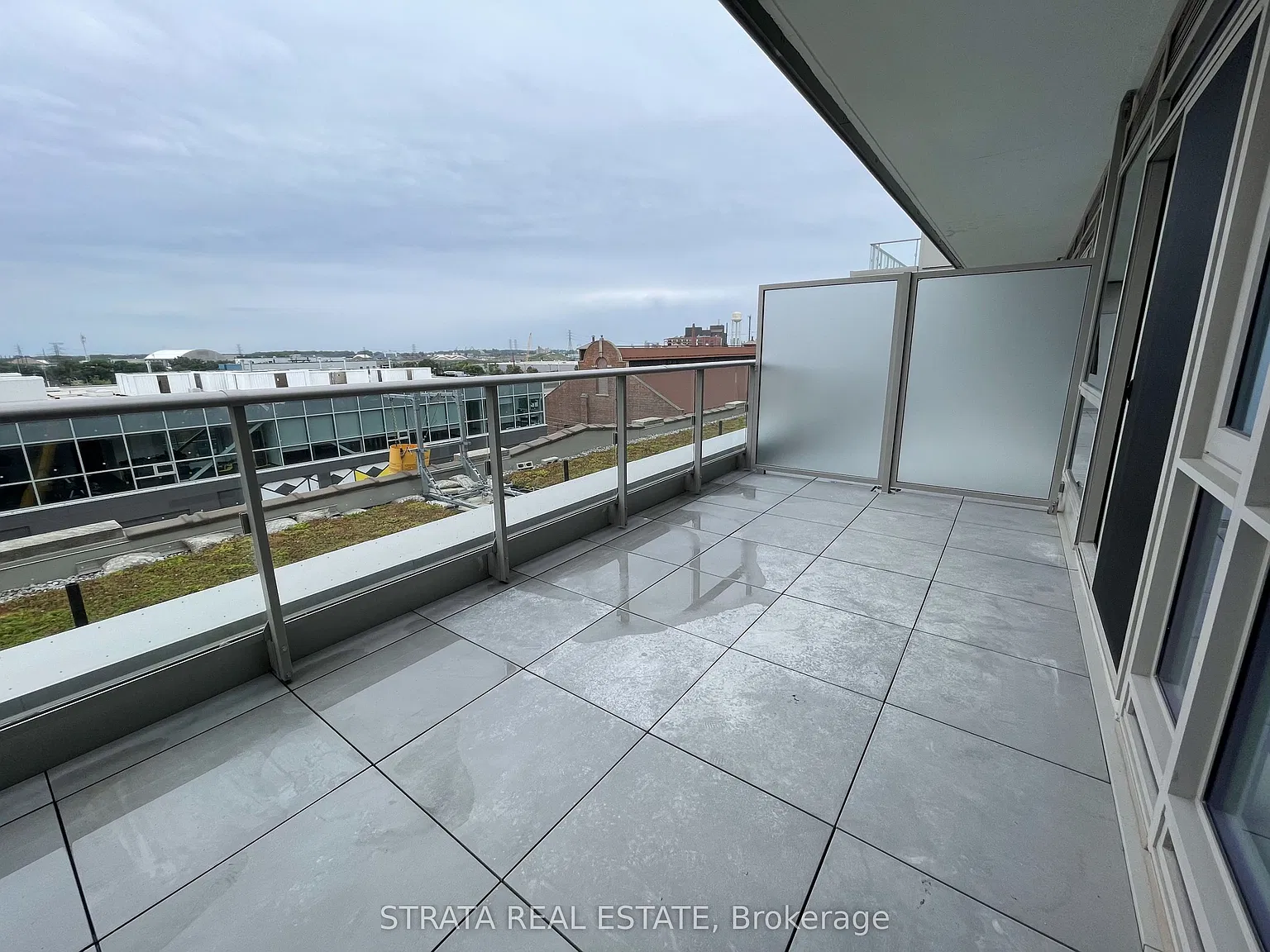 3 bed, $2,500 — Photo 2