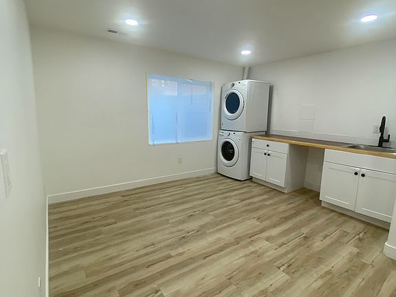 3rd image of 3736 W Canyon Falls Dr