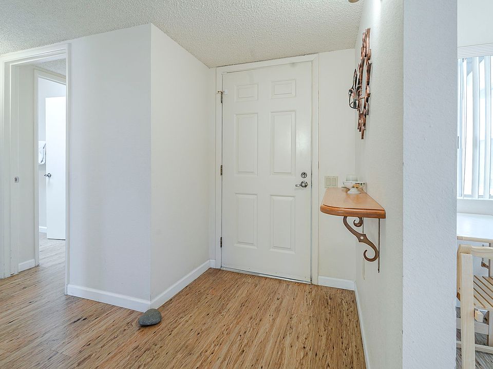 5-web-or-mls-Ocotillo-5_04182025