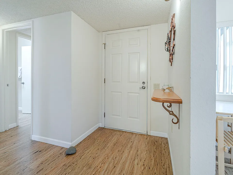 5-web-or-mls-Ocotillo-5_04182025