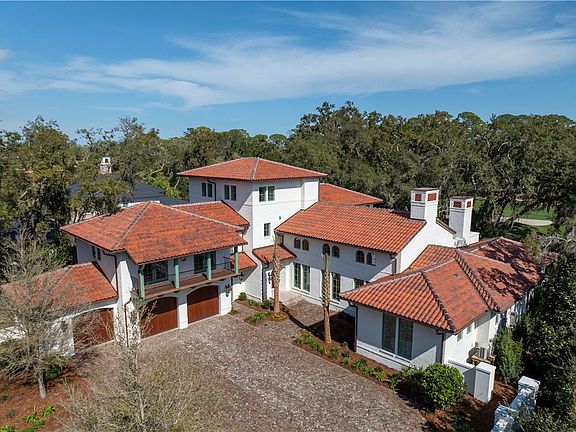 2nd image of 450 Forest Rd