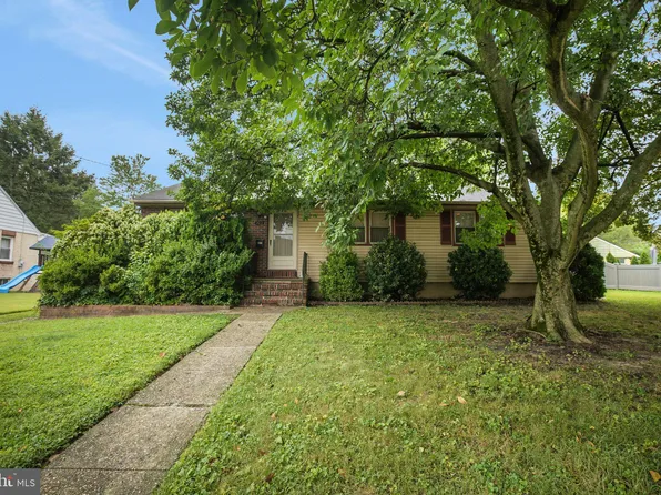 323 Saint James Ave, Cherry Hill, NJ 08002
