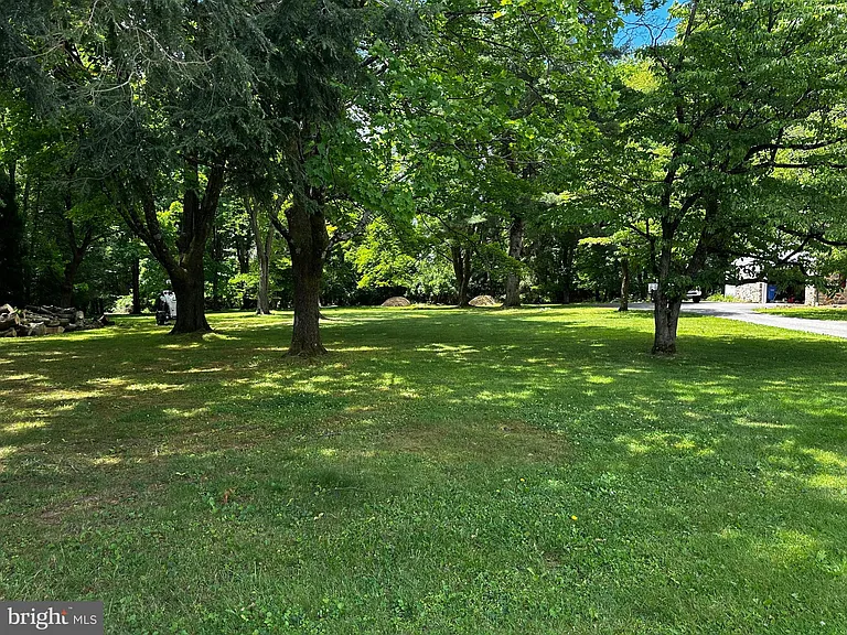 4 Smedley Dr — Photo 46