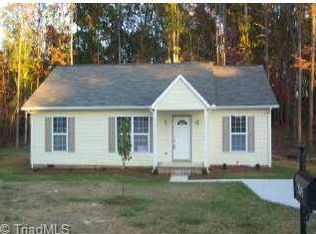 2545 E Eight Oaks Dr, High Point, NC 27263