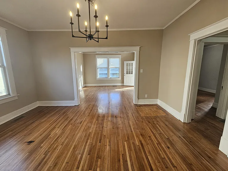 314 Westover Blvd — Photo 2