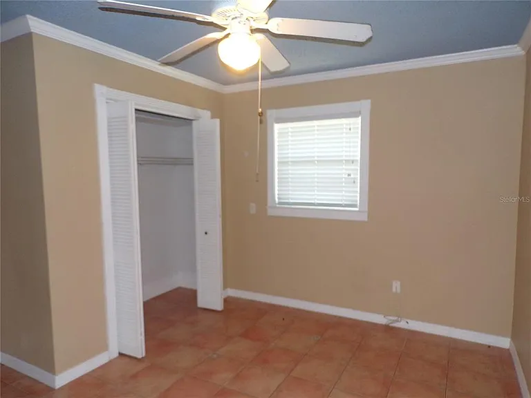 270 Belaire Ct — Photo 16