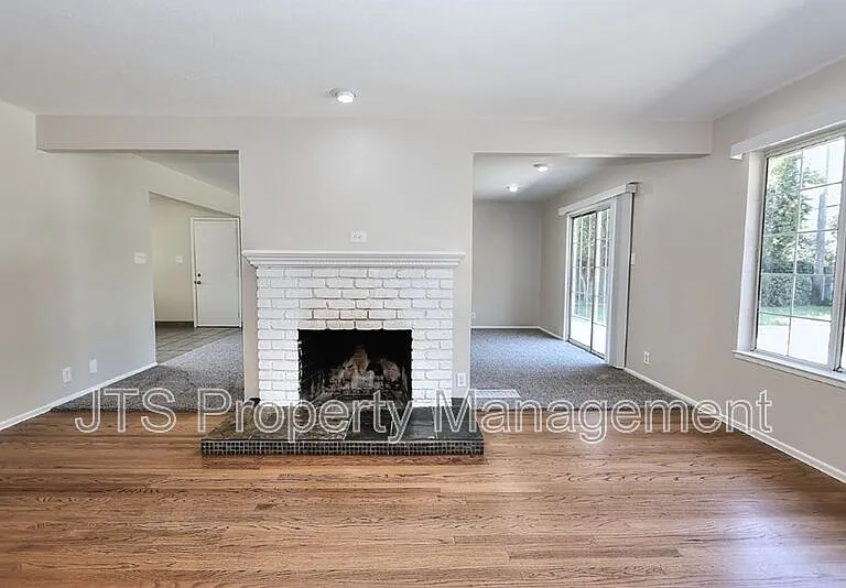 6565 S Land Park Dr — Photo 3