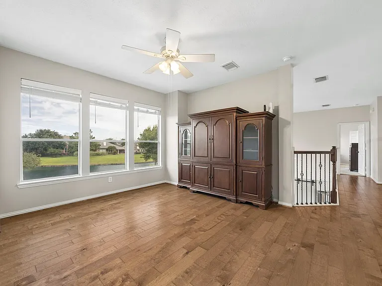 1125 Shady Knoll Ln — Photo 21