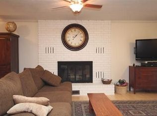 401 Magnolia Dr, Bentonville, AR 72712