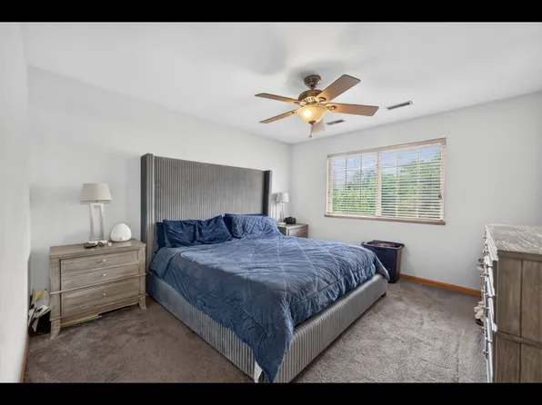 (undisclosed Address), Lombard, IL 60148