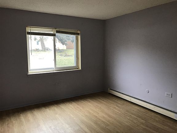 3rd image of 1225 E Woodbury Ln APT 1A