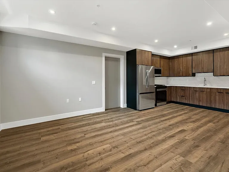 4237 Bergen Tpke #4B — Photo 12