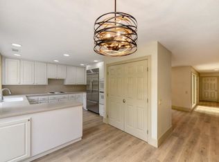 2210 Promontory Point Ln, Gold River, CA 95670