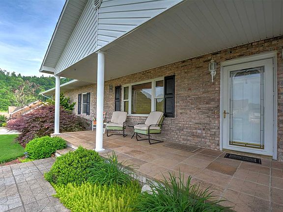 5th image of 148 Clarksdale Cir