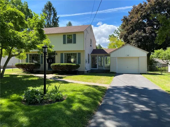 15 Baycrest Dr, Rochester, NY 14622