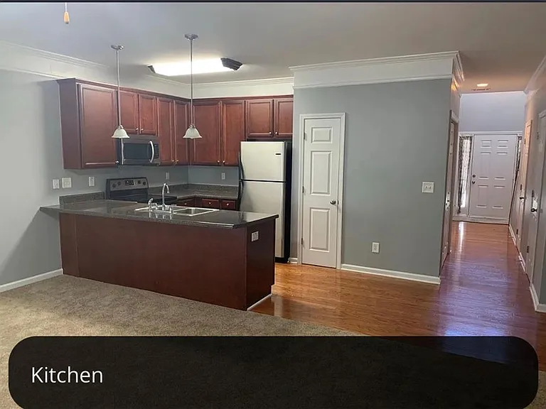 5054 Lower Elm St S — Photo 4