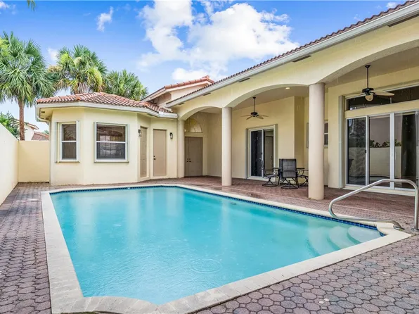 1961 Newmark Cir SW, Vero Beach, FL 32968