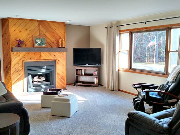 3rd image of 1579 N Circle Dr S