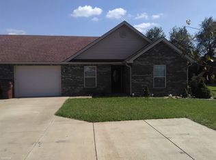128 Bluegrass Dr, Hodgenville, KY 42748