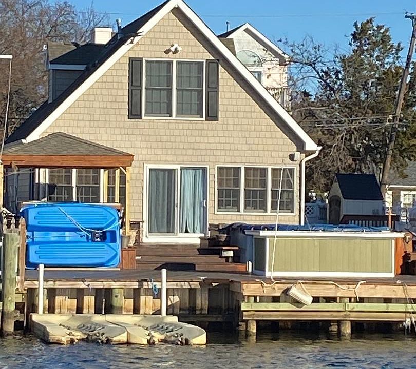 1st image of 3160 Windsor Ave