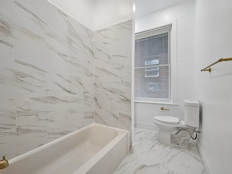 5031 Walnut St #1 — Photo 12