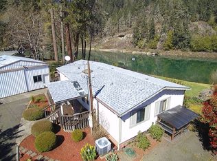 6172 Tyee Rd, Umpqua, OR 97486