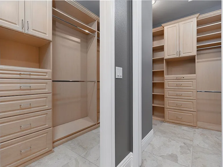 2451 Hollow Rock Ct — Photo 42
