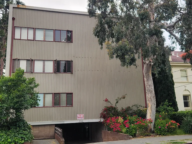 2740 Building