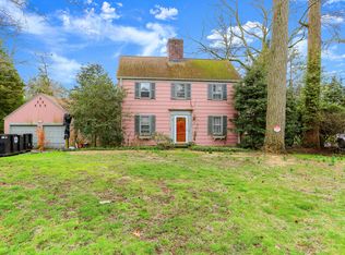 26 Owenoke Way, Riverside, CT 06878