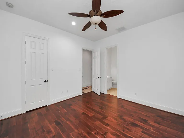1807 Ravenel Ln — Photo 24