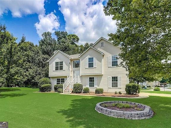 3rd image of 3238 Grove Trl NW