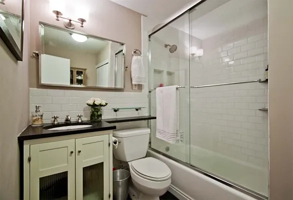 Sold by ROOM Real Estate | media 16