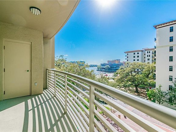 3rd image of 275 Bayshore Blvd Unit 406